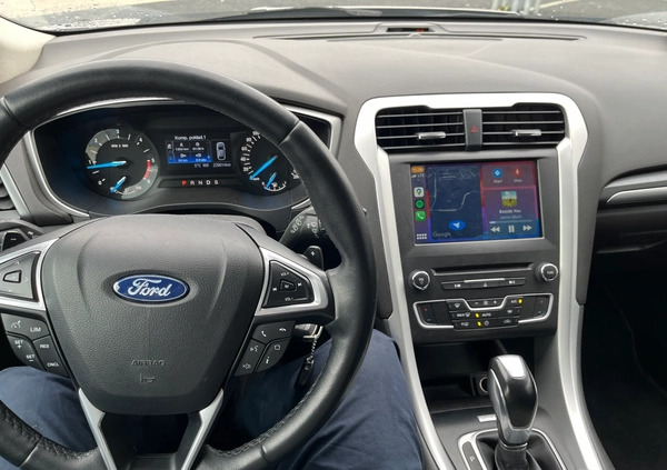 Ford Mondeo cena 56900 przebieg: 231000, rok produkcji 2016 z Poznań małe 79